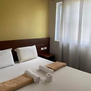  Hotel Travelers Matina